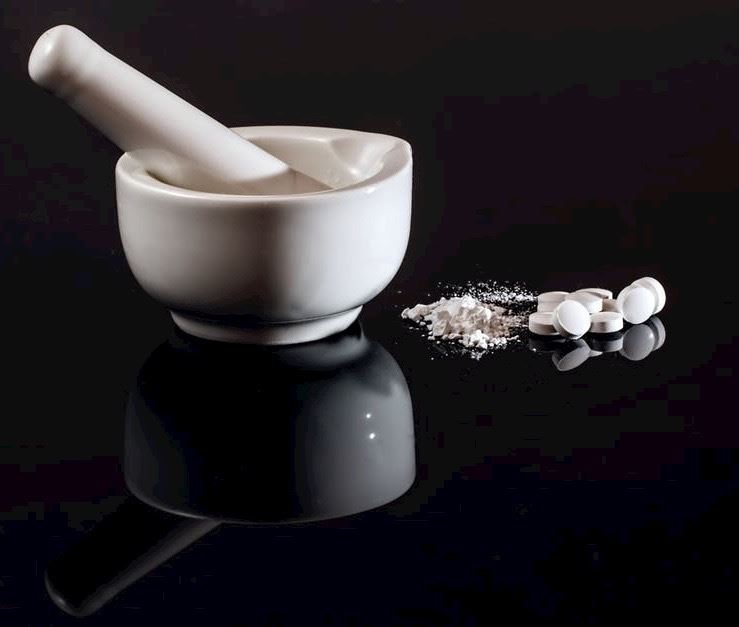 apothecary-pharmacy-chemist-mortar-and-pestle-39522